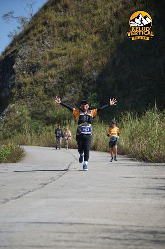 Race photo from Kelud Vertical Challenge 2024
