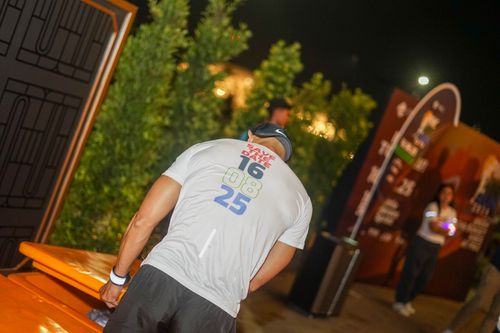 Race photo from PIK NITE RUN VIBES