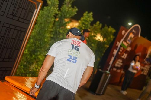 Race photo from PIK NITE RUN VIBES