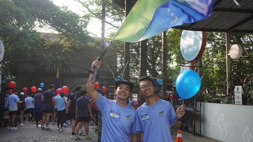 Race photo from Happy One Decade Unpad Runner
