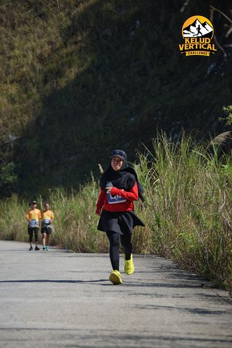 Race photo from Kelud Vertical Challenge 2024