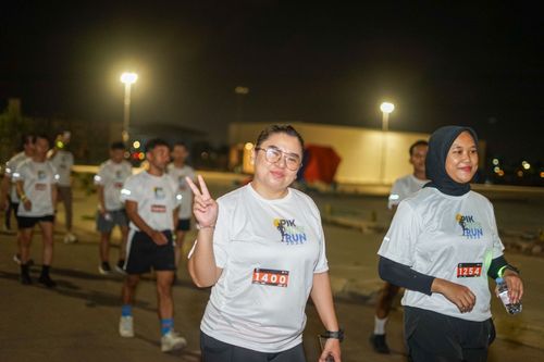 Race photo from PIK NITE RUN VIBES