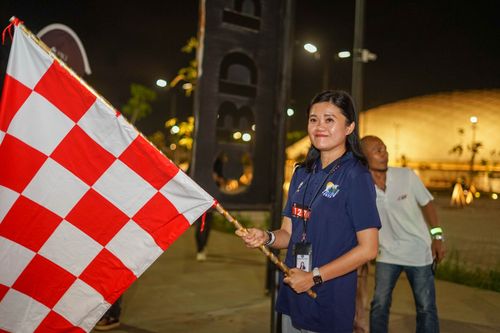 Race photo from PIK NITE RUN VIBES
