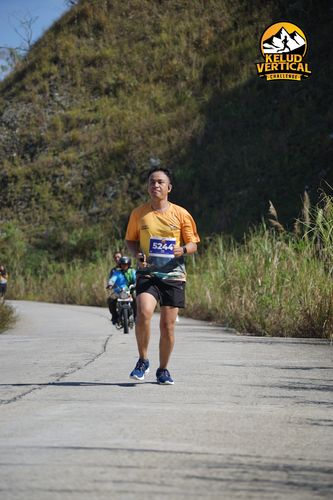 Race photo from Kelud Vertical Challenge 2024