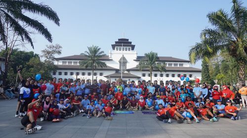 Race photo from Happy One Decade Unpad Runner