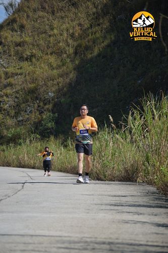 Race photo from Kelud Vertical Challenge 2024