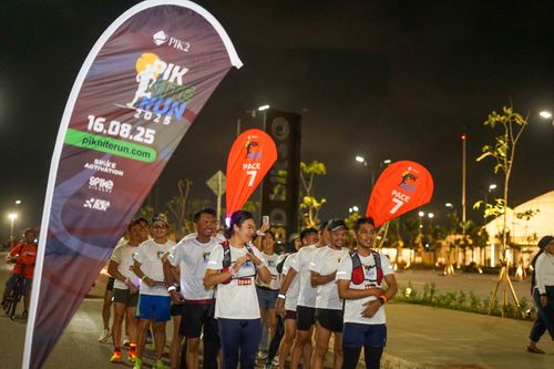 Race photo from PIK NITE RUN VIBES