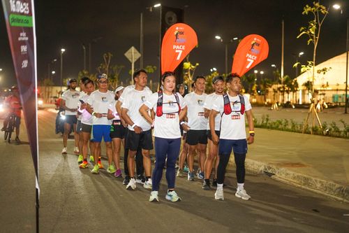 Race photo from PIK NITE RUN VIBES