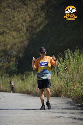Race photo from Kelud Vertical Challenge 2024