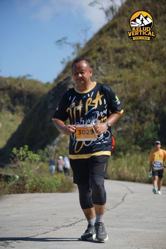 Race photo from Kelud Vertical Challenge 2024