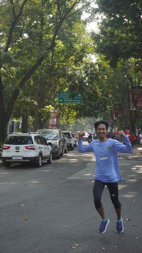 Race photo from Happy One Decade Unpad Runner