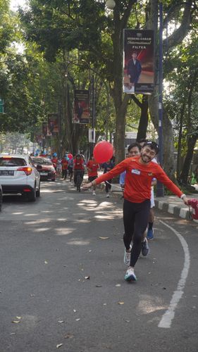 Race photo from Happy One Decade Unpad Runner