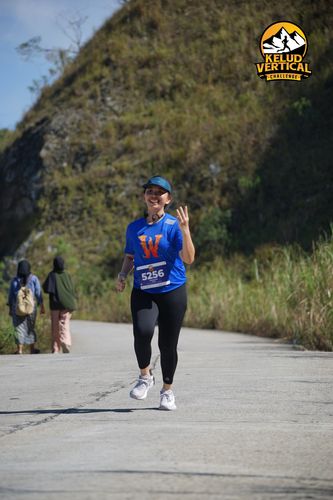 Race photo from Kelud Vertical Challenge 2024