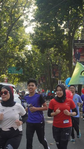 Race photo from Happy One Decade Unpad Runner