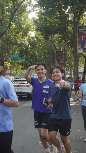 Race photo from Happy One Decade Unpad Runner
