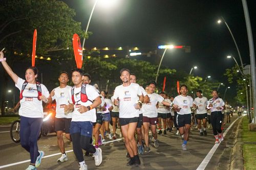 Race photo from PIK NITE RUN VIBES