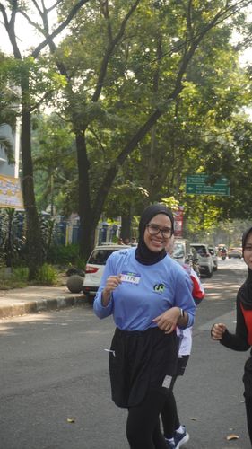 Race photo from Happy One Decade Unpad Runner