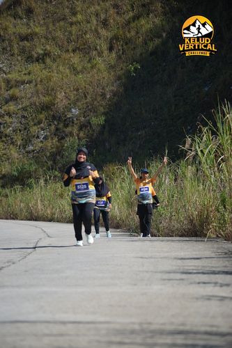Race photo from Kelud Vertical Challenge 2024