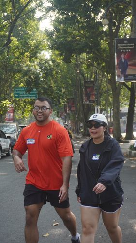 Race photo from Happy One Decade Unpad Runner