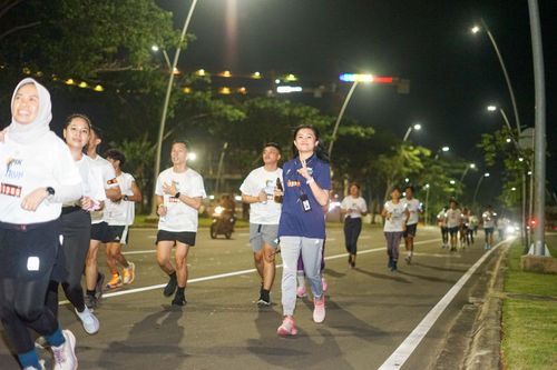 Race photo from PIK NITE RUN VIBES