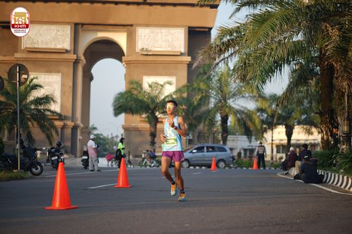 Race photo from Kediri Half Marathon 2024