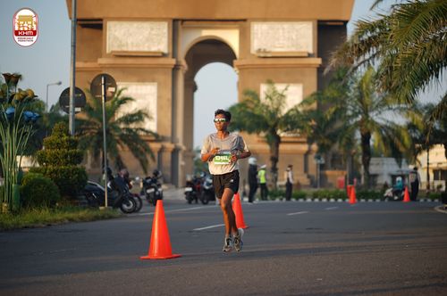 Race photo from Kediri Half Marathon 2024