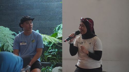 Race photo from Happy One Decade Unpad Runner