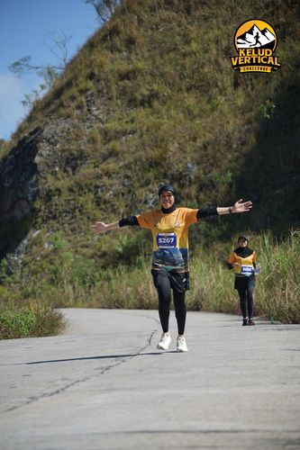 Race photo from Kelud Vertical Challenge 2024
