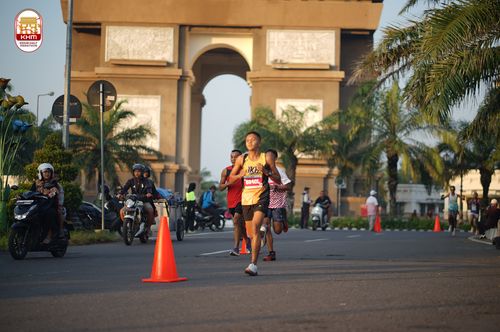 Race photo from Kediri Half Marathon 2024