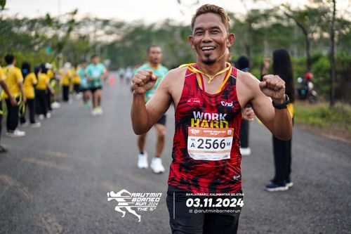 Race photo from Arutmin Borneo Run 2024