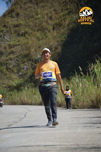 Race photo from Kelud Vertical Challenge 2024