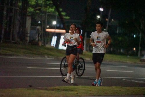 Race photo from PIK NITE RUN VIBES