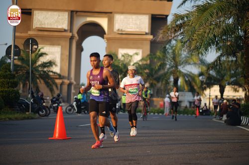 Race photo from Kediri Half Marathon 2024