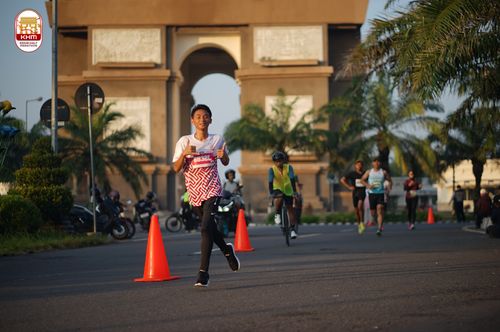 Race photo from Kediri Half Marathon 2024