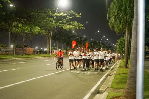 Race photo from PIK NITE RUN VIBES