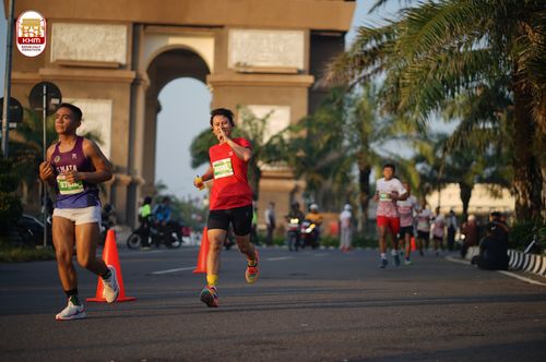 Race photo from Kediri Half Marathon 2024