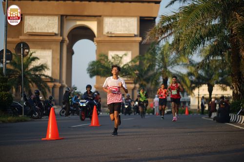 Race photo from Kediri Half Marathon 2024
