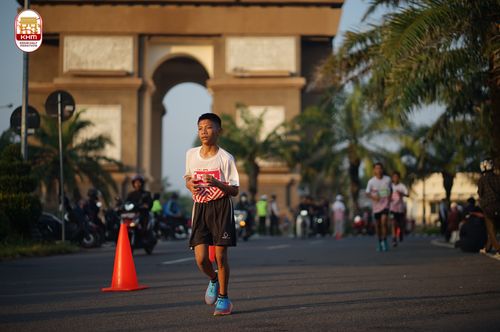 Race photo from Kediri Half Marathon 2024