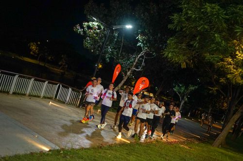 Race photo from PIK NITE RUN VIBES