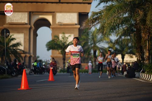 Race photo from Kediri Half Marathon 2024