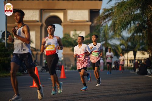 Race photo from Kediri Half Marathon 2024