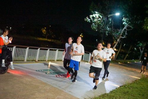 Race photo from PIK NITE RUN VIBES