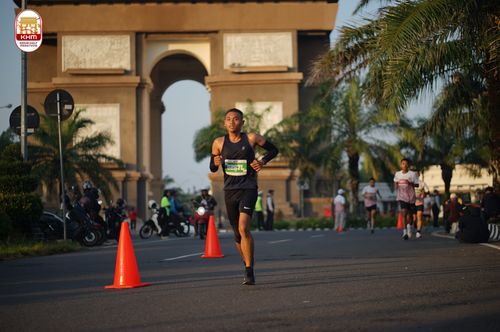 Race photo from Kediri Half Marathon 2024