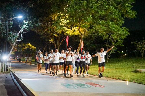 Race photo from PIK NITE RUN VIBES
