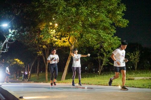 Race photo from PIK NITE RUN VIBES