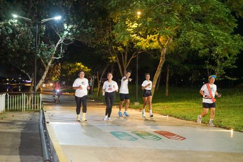 Race photo from PIK NITE RUN VIBES
