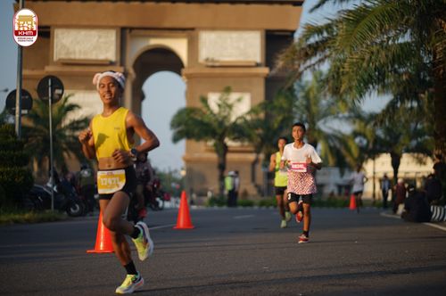 Race photo from Kediri Half Marathon 2024