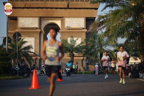 Race photo from Kediri Half Marathon 2024