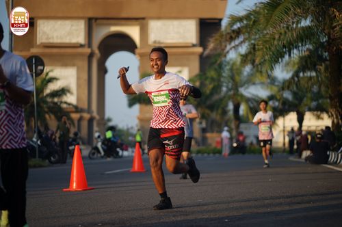 Race photo from Kediri Half Marathon 2024
