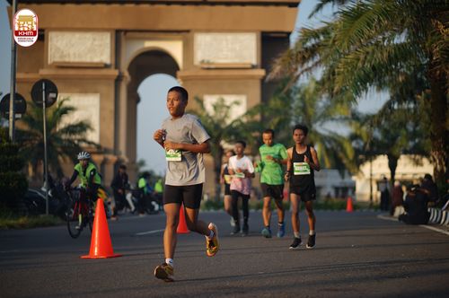 Race photo from Kediri Half Marathon 2024